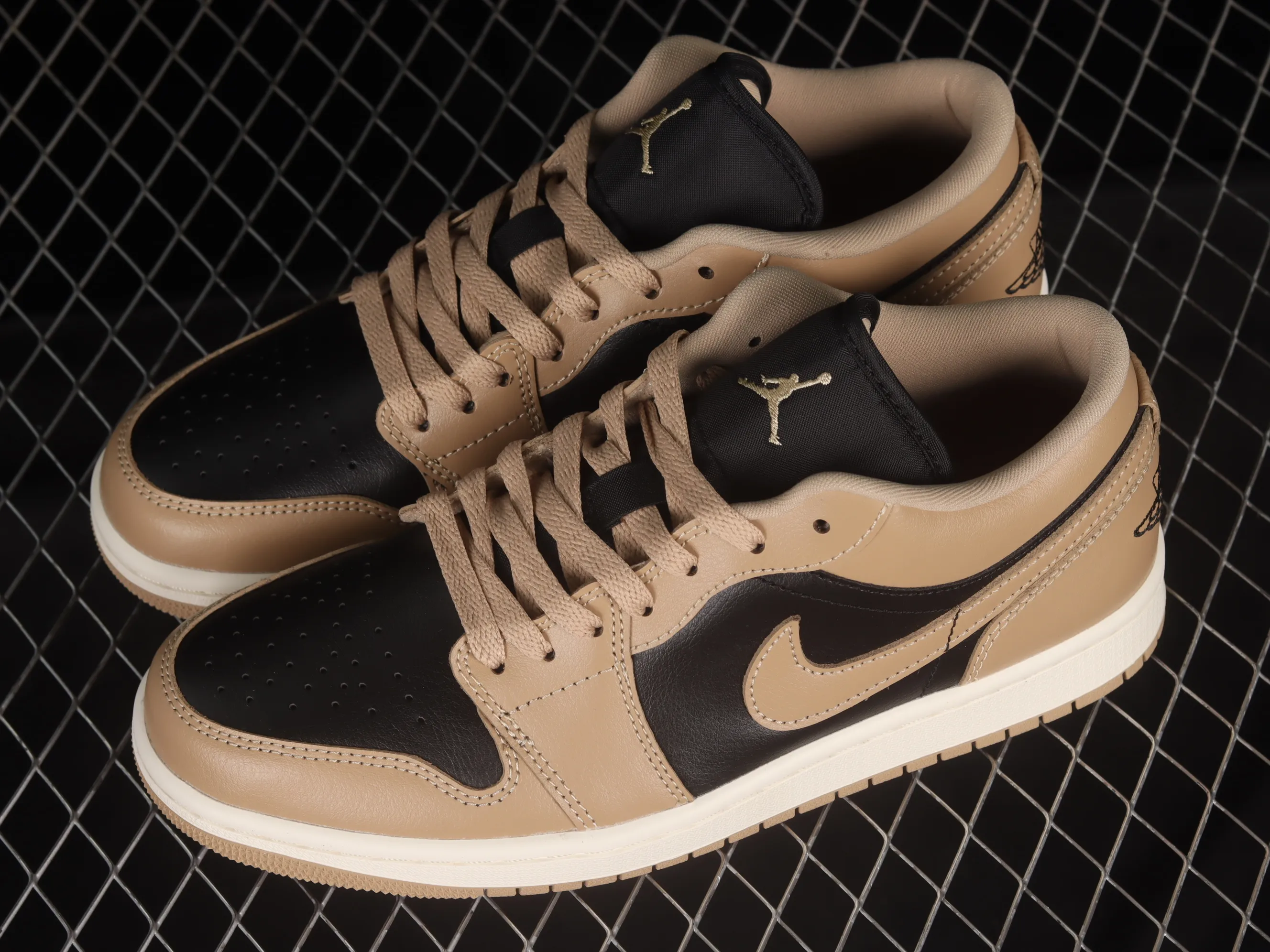 All categories Air Jordan Jordan series basketball shoes Air Jordan 1 Low G version pure original Air Jordan 1 Low "Desert" AJ1 Joe 1 milk tea color cultural and leisure sports sneakers DC0774-201